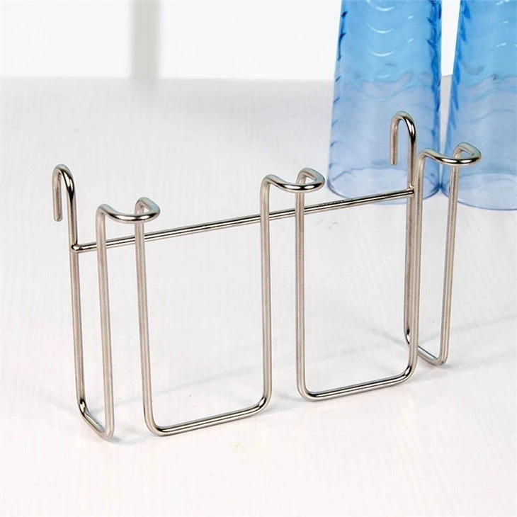 Hanging coffer mug holder